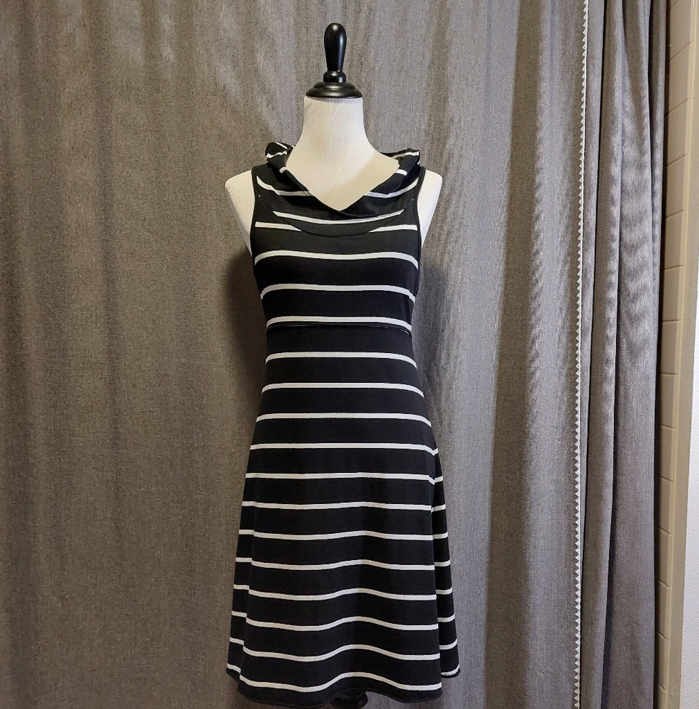 MNY Sleeveless Hooded Dress